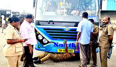 வெளி மாநில பதிவெண் ஆம்னி பேருந்துகளை இயக்கினால் பறிமுதல்!