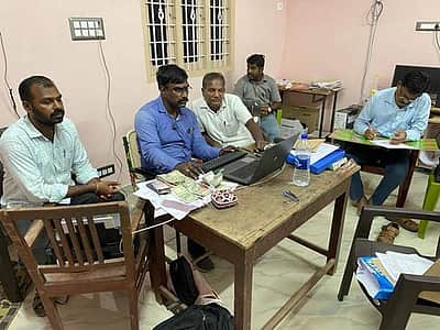 வேதாரண்யம் சார் பதிவாளர் அலுவலகத்தில் ஊழல் தடுப்பு பிரிவு போலீசார் சோதனை