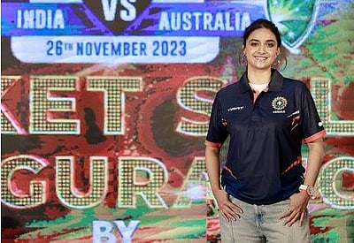 கேரள கிரிக்கெட் அணியின் தூதரானார் கீர்த்தி சுரேஷ்!