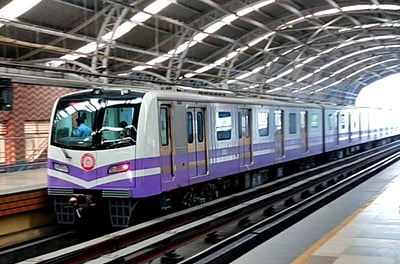 மெட்ரோ ரயில் தண்டவாளத்தில் சடலம்: கொல்கத்தா மெட்ரோ ரயில் சேவை பாதிப்பு