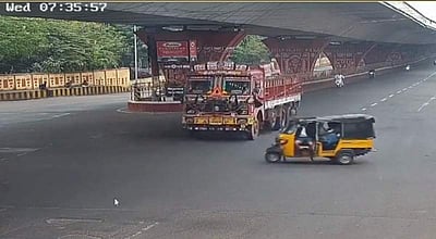 விசாகப்பட்டினத்தில் லாரி மோதி 8 குழந்தைகள் படுகாயம்