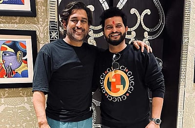 தோனி - ரெய்னா சந்திப்பு: வைரல் புகைப்படம்!