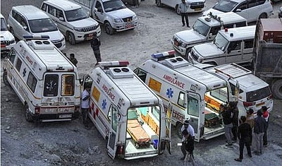 இறுதிக்கட்ட மீட்புப் பணிகள்! தயார் நிலையில் மருத்துவ உதவிகள்!