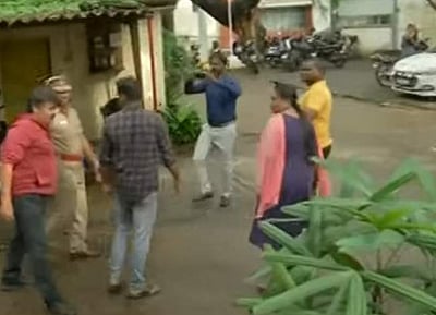 ஆயிரம் விளக்கு காவல் நிலையத்தில் மன்சூர் அலிகான் ஆஜர்!