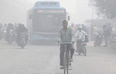 தில்லியில் நவம்பரில் 10-வது நாளாக ’கடுமை’ பிரிவில் காற்றின் தரம்!