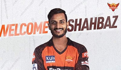 பெங்களூரு அணியிலிருந்து சன் ரைசர்ஸ் அணிக்கு விற்கப்பட்ட பிரபல ஆல்ரவுண்டர்!