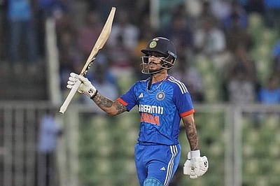 ஷ்ரேயாஷ் ஐயருக்கு முன்பாக 3-வது வீரராக இஷான் கிஷன் களமிறங்குவார்: சூர்யகுமார் யாதவ்