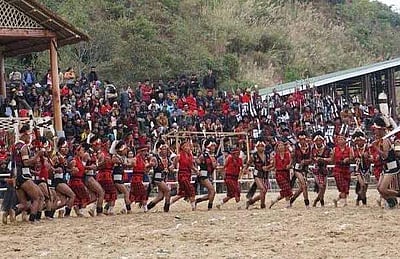 நாகாலாந்தின் வண்ணமயமான விழாவில் இணையும் அஸ்ஸாம்!