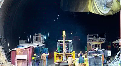 சிறிது நேரத்தில் தொழிலாளர்கள் மீட்கப்படுவார்கள்: உத்தரகண்ட் முதல்வர்