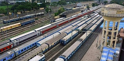 இணைய வாயிலாக ரூ.53 ஆயிரம் கோடி வருவாய் ஈட்டிய ரயில்வே துறை!
