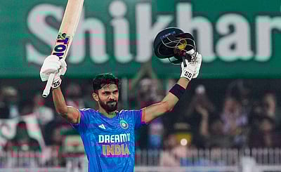 ஆஸி.க்கு எதிராக சதமடித்த முதல் இந்தியர்: ருதுராஜின் சாதனைகள்!