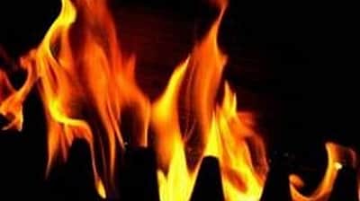 பாம்பன் துறைமுகத்தில் நின்றிருந்த படகு திடீரென தீ விபத்து!