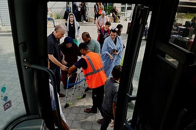 74 அமெரிக்க பிணைக் கைதிகளை விடுவித்தது காஸா