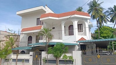 விழுப்புரத்தில் 4 இடங்களில் வருமான வரித் துறையினர் சோதனை