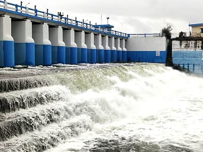 செம்பரம்பாக்கம், பூண்டி ஏரிகளில் நீா் திறப்பு அதிகரிப்பு: கரையோர மக்களுக்கு எச்சரிக்கை