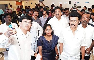 சென்னை கட்டுப்பாட்டு மையத்தில் முதல்வர் மு.க. ஸ்டாலின் ஆய்வு