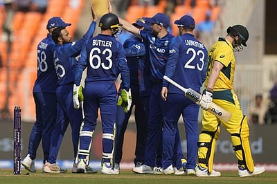 ஆஸ்திரேலியா 286 ரன்களுக்கு ஆட்டமிழப்பு!