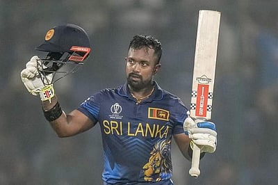 சரித் அசலங்கா சதம்: வங்கதேசத்துக்கு 280 ரன்கள் இலக்கு!