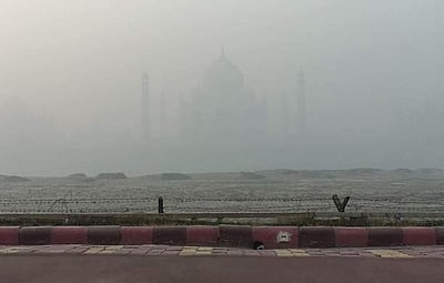 காற்று மாசு: தில்லியில் வாகனங்களுக்குக் கட்டுப்பாடு; பள்ளிகளுக்கு விடுமுறை