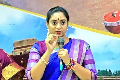 புதுவை முன்னாள் அமைச்சர் சந்திர பிரியங்கா விவாகரத்து கேட்டு நீதிமன்றத்தில் மனு!