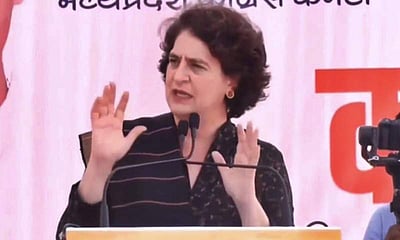 நாட்டின் சொத்துகள் அனைத்தும் தொழிலதிபர்களுக்கு வழங்கப்படுகின்றன: பிரியங்கா காந்தி குற்றச்சாட்டு!