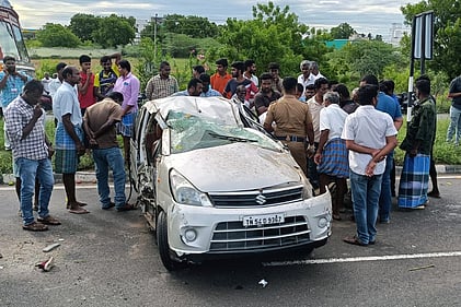 சாலை விதிகளை மதிப்போம்