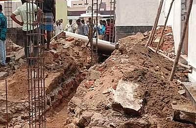 சாத்தூர் அருகே கட்டுமான பணியின் போது சுவர் இடிந்து விபத்து: 4 பேர் படுகாயம் 