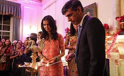 தீபாவளி கொண்டாடிய ரிஷி சுனக்!