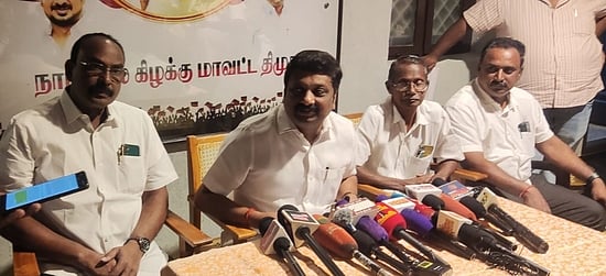 ராசிபுரத்தில் திமுக ஆட்சியில் 
ரூ. 50 கோடியில் சாலைகள் சீரமைப்பு: ராஜேஸ்குமாா் எம்.பி.