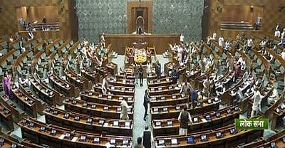 கனிமொழி, ஜோதிமணி, சு. வெங்கடேசன் உள்ளிட்ட 15 எம்.பி.க்கள் இடைநீக்கம்!