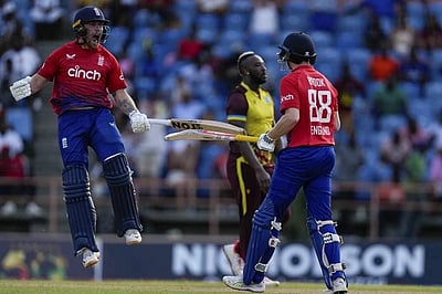 கடைசி ஓவரில் 5 பந்துகளில் 21 ரன்கள்: ஹாரி புரூக் அசத்தல்! (விடியோ)