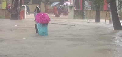 கன்னியாகுமரி மாவட்டத்தில் தொடர் கன மழை: மக்களின் இயல்பு வாழ்க்கை பாதிப்பு