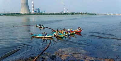 எண்ணூா் எண்ணெய் கசிவு: குடும்பங்களுக்கு நிவாரணம் அறிவிப்பு