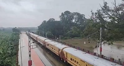 ஸ்ரீவைகுண்டம் ரயில் பயணிகள் நாளை மீட்கப்படுவர்: ரயில்வே நிர்வாகம்