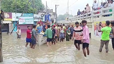 நெல்லையில் முக்கிய சாலைகள் துண்டிப்பு: முழு விவரம்!