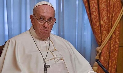 தன்பாலின தம்பதிகளுக்கு ஆசிர்வாதம் வழங்க போப் பிரான்சிஸ் அனுமதி!