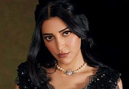 பெத்தியில் நடனமாட ஸ்ருதி ஹாசனுக்கு ரூ. 3 கோடி சம்பளம்?