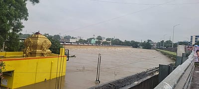 தூத்துக்குடி, நெல்லைக்கு நிவாரணப் பொருள்கள்: தமிழக அரசு குழு அமைப்பு