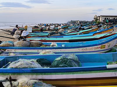 இன்று கடலுக்குச் செல்ல வேண்டாம்: கடலூர் மாவட்ட மீனவர்களுக்கு எச்சரிக்கை!