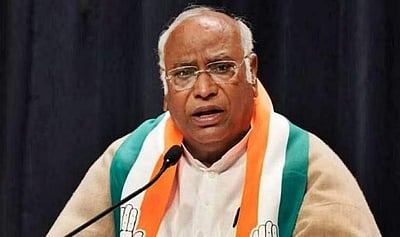 ஜாதியின் பெயரால் மக்களைத் தூண்டிவிடக் கூடாது: மல்லிகார்ஜுன கார்கே