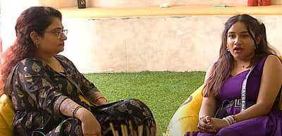 பிக் பாஸ் வீட்டிலிருந்து அதிரடியாக வெளியேற்றப்பட்ட ரவீனாவின் உறவினர்!