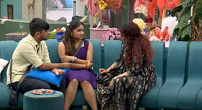 'உன்னை அறைஞ்சிருப்பேன்': ரவீனாவை கண்டித்த உறவினர்!