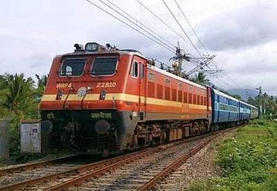 கராச்சி வந்தடைந்த ரயிலில் வெடிகுண்டு!