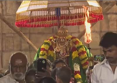 சொர்க்கவாசல் திறப்பு: ஆயிரக்கணக்கானோர் தரிசனம்!