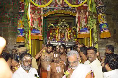 மன்னார்குடி ராஜகோபால சுவாமி கோயில் பரமபத வாசல் திறப்பு