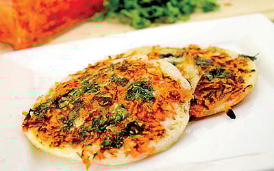 காரட் வெங்காய ஊத்தப்பம்