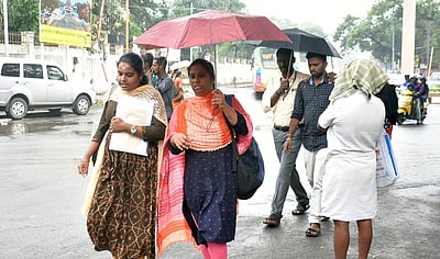 அடுத்த 2 மணி நேரத்துக்கு 10 மாவட்டங்களில் மழை!