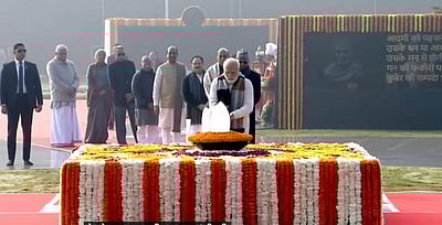 வாஜ்பாய் பிறந்தநாள் - பிரதமர் மோடி மரியாதை 