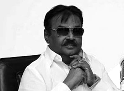 விஜயகாந்த் காலமானார்: கேப்டன் கேப்டன் என கதறி அழும் தொண்டர்கள்!