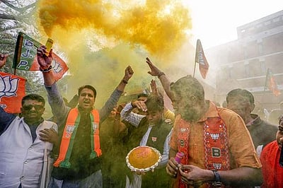 ம.பி.: பாஜக 161, காங். 66 தொகுதிகளில் முன்னிலை!